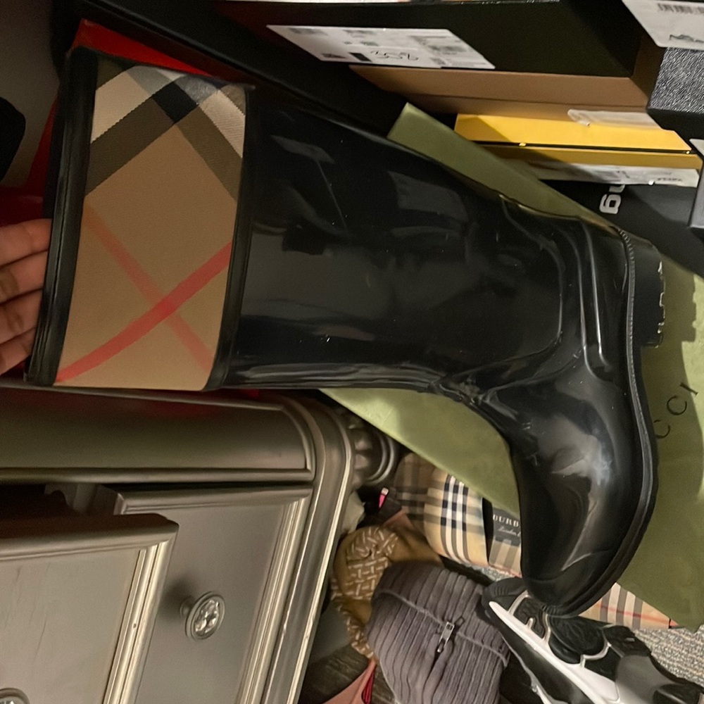 AUTHENTIC Burberry Rain Boots
